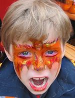 Kinder schminken  Halloweenparty Fledermaus